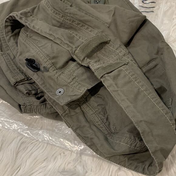 MOUNTAIN HARDWEAR capri tabbed hem zip/snap fly pockets women’s size 4 - Picture 11 of 11